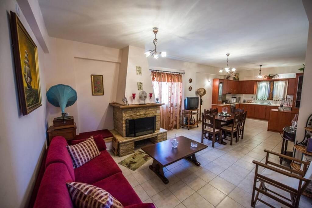 Kelly'S Villa In Stoupa Neokhorion (Messenia) Exterior foto