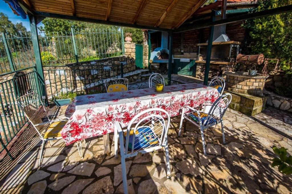 Kelly'S Villa In Stoupa Neokhorion (Messenia) Exterior foto
